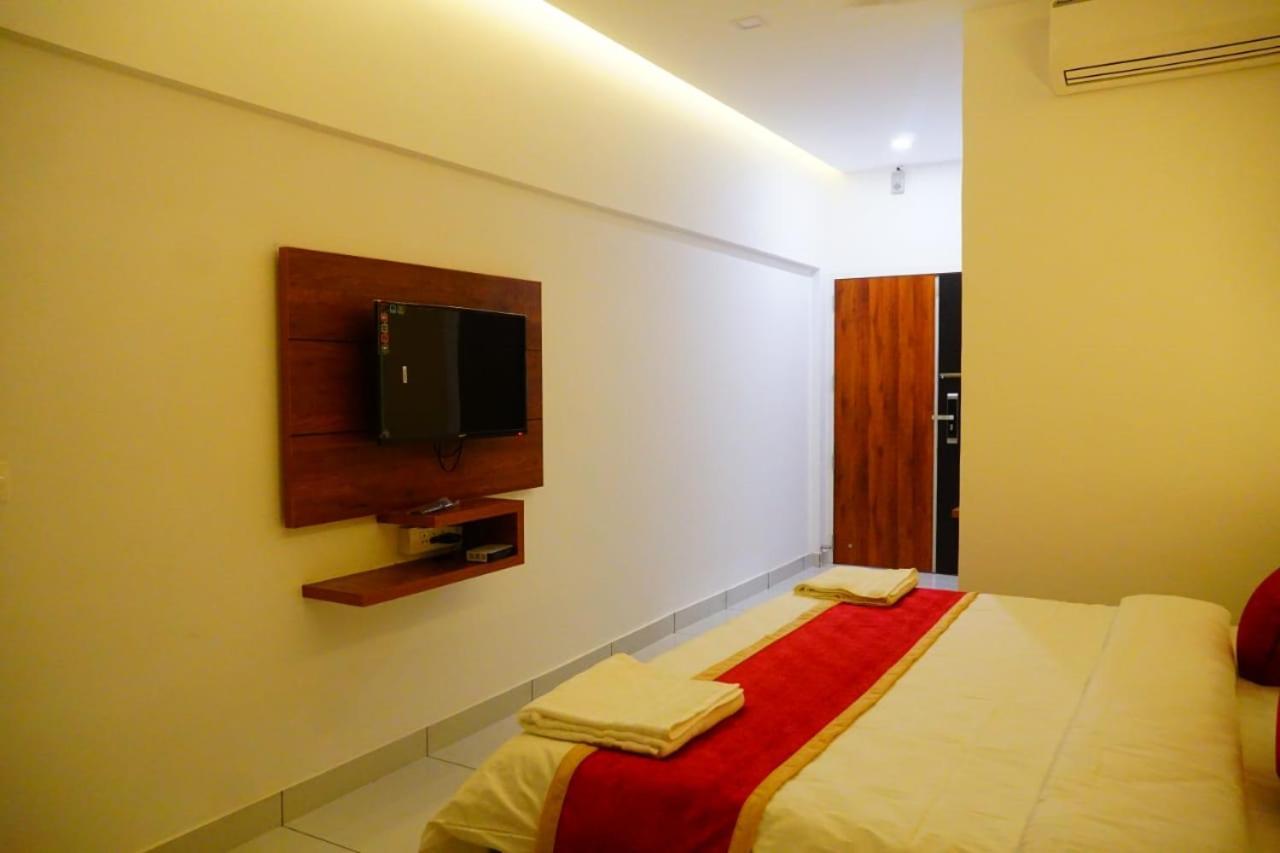 Remanika Regency Hotel Guruvayur Luaran gambar