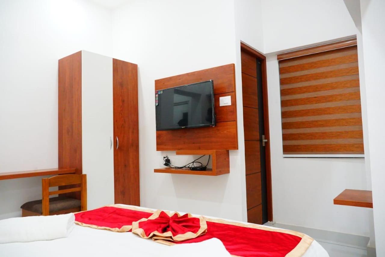 Remanika Regency Hotel Guruvayur Luaran gambar